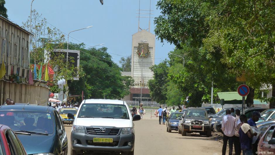 Guinée : les banques face à "une crise de livraison de billets"