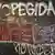 Plakat mit "No Pegida"-Graffiti in Dresden (Foto: imago)