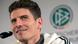 Mario Gomez bei DFB-Pressekonferenz (Foto: picture-alliance/dpa/P. Kneffel) Mario Gomez bei DFB-Pressekonferenz (Foto: picture-alliance/dpa/P. Kneffel)
