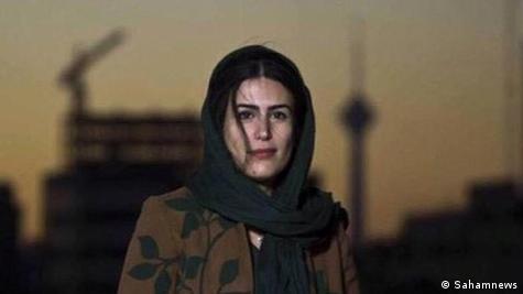 تصویر سولماز اکدر، روزنامه‌نگار و کارشناس فکت‌نامه