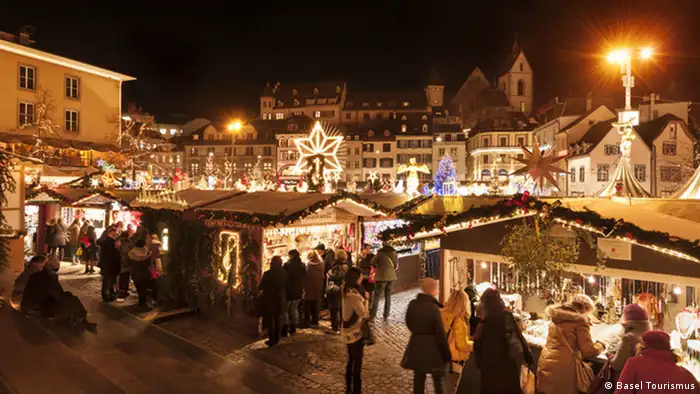 Schweiz Basel Weihnachtsmarkt