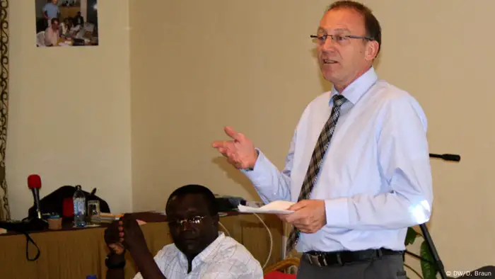 Michael Tecklenburg, Leiter Afrika der DW Akademie beim Alumni-Treffen in Kenia (Foto: DW Akademie/Daniel Braun).