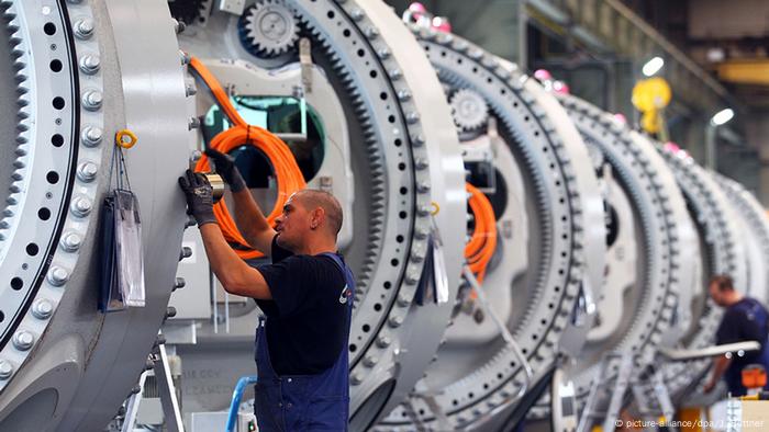Deutschland Wirtschaft Symbolbild Wachstum Konjunktur Eurozone (picture-alliance/dpa/J. Büttner)