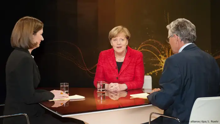 Deutschland Berlin Bundeskanzlerin Angela Merkel im ZDF Interview