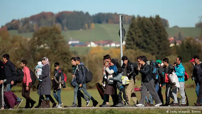 Deutschland Flüchtlinge bei Wegscheid an der Grenze zu Österreich