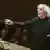 Simon Rattle dirigiert die Berliner Philharmoniker in New York. Foto: picture-allianceBerliner Philharmoniker