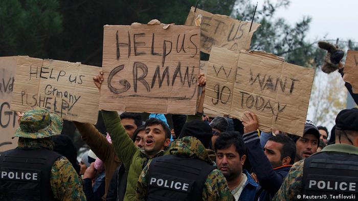Protest der Flüchtlinge (Foto: Reuters/O. Teofilovski)