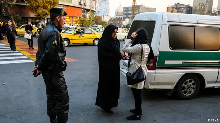 Iran Sittenpolizei Kleidervorschriften bei Frauen