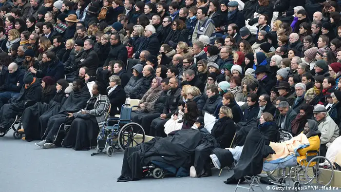 Frankreich Trauer für die Opfer der Anschläge Verletzte