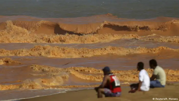 Brasilien Rio Doce Damm Bruch Überflutung Atlantik