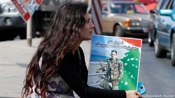 Libanon Angehörige von entführtem Soldat in Beirut