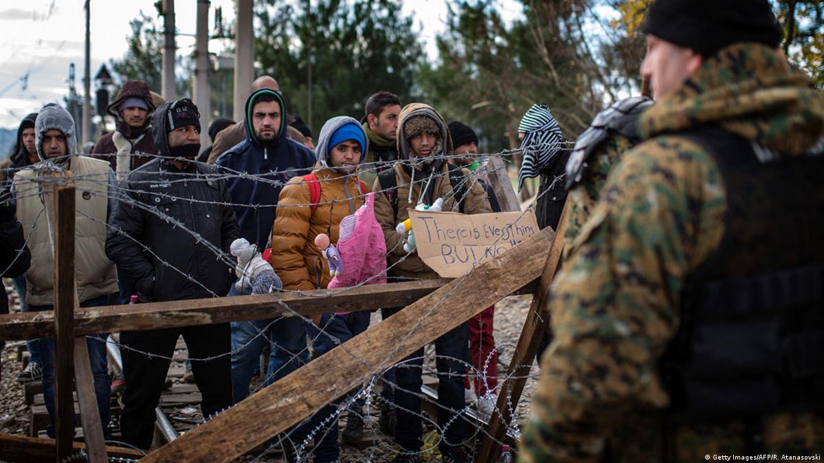 Migrant dies at GreekMacedonian border DW 12/03/2015