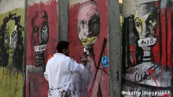 Libanon Graffiti Wand Mauer Münder zugeklebt