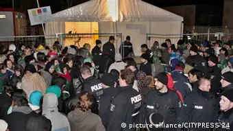 Berlin Lageso Flüchtlinge Polizei