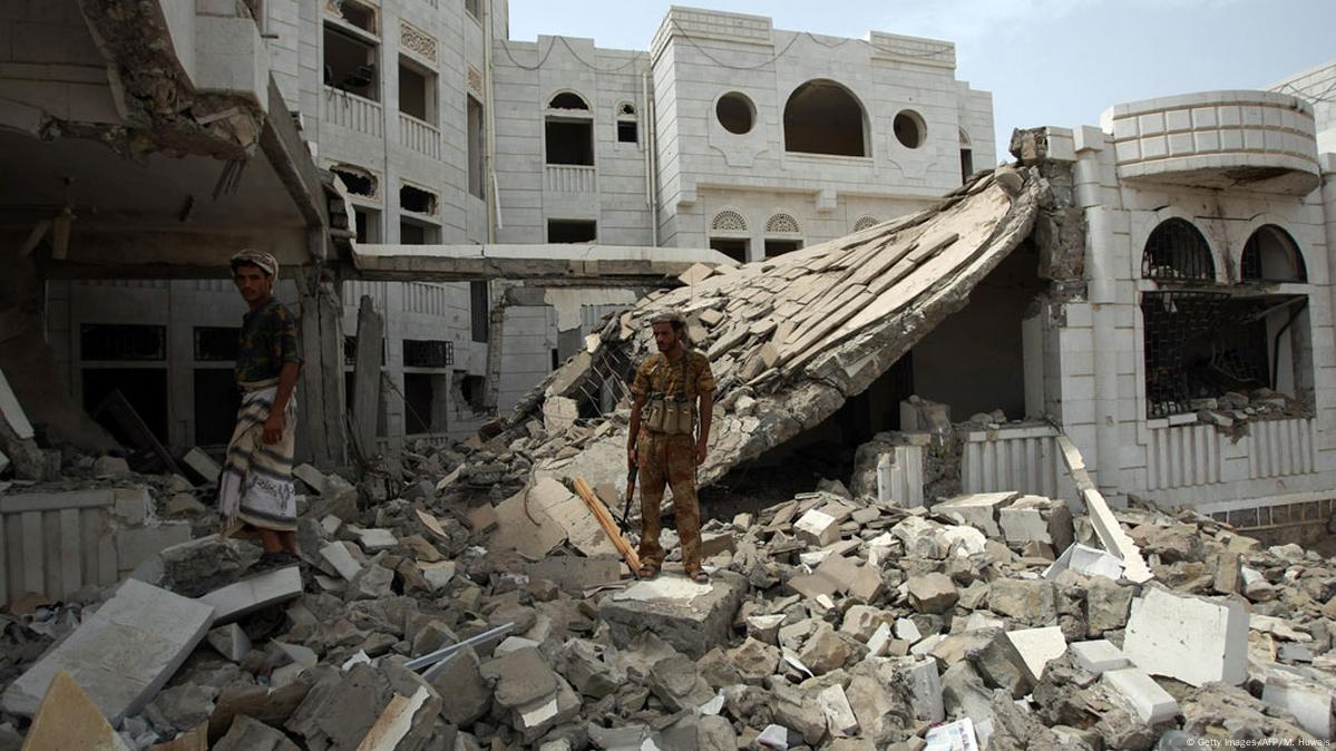 Al Qaeda Captures Two Yemen Towns – DW – 12/02/2015