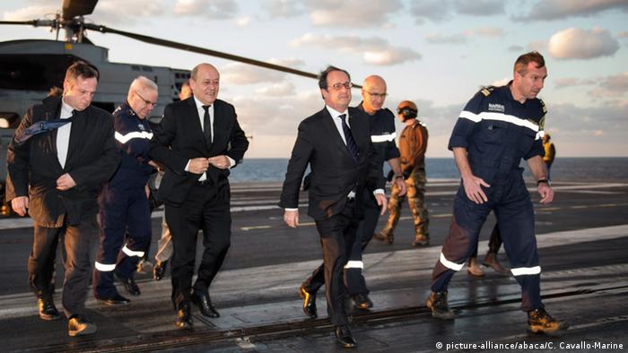 Mittelmeer Charles De Gaulle Flugzeugträger Ankunft Hollande