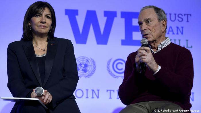 New York Michael Bloomberg and mayor of Paris Anne Hidalgo at COP21 © E. Feferberg/AFP/Getty Images