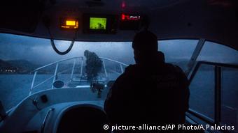 Η Frontex θα μπορούσε να συνοδεύει στην Αλβανία τα σκάφη με τους πρόσφυγες και τους μετανάστες.
