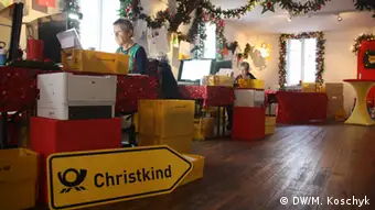 Deutschland Weihnachtspost Mitarbeiterinnen Weihnachtspostamt Engelskirchen