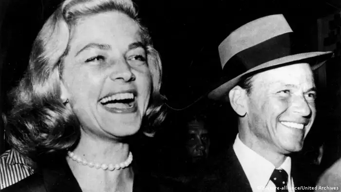 Frank Sinatra US Sänger und Schauspieler mit Lauren Bacall