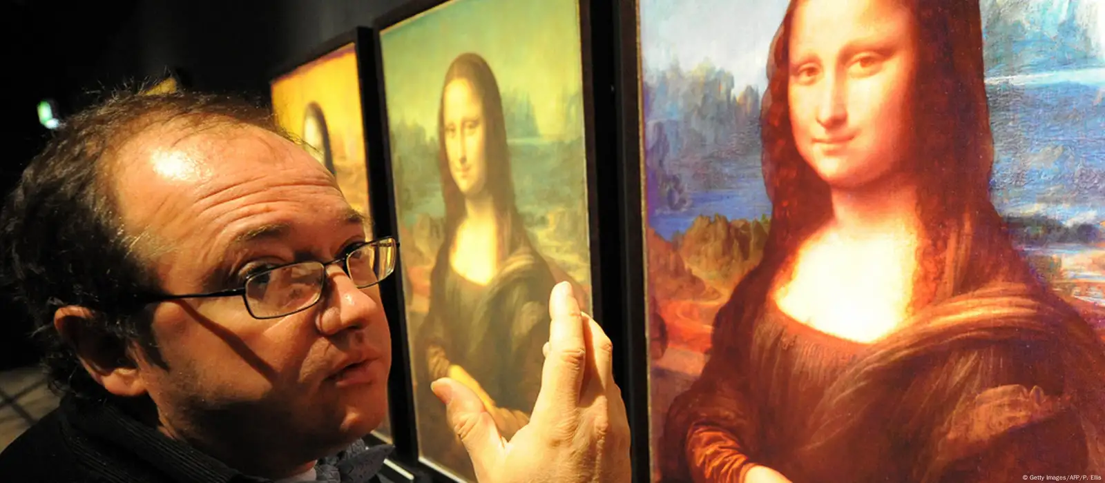 Hidden portrait 'found under Mona Lisa': French scientist