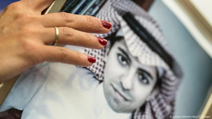 PK Europäisches Parlament - Foto von Raif Badawi (picture-alliance/dpa/P. Seeger)