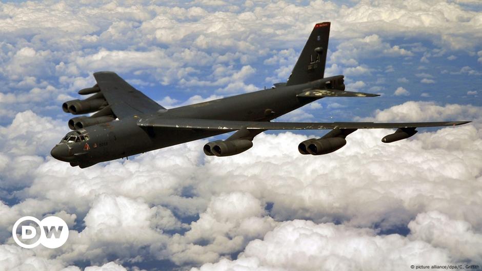 US Flies B-52 Stratofortress Close To North Korean Border – DW – 01/10/2016