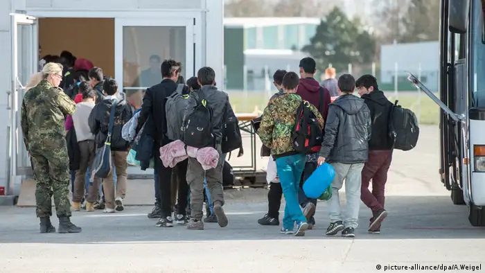 Bundeswehr Flüchtlinge Organisation Registrierung Erding Bayern