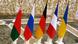Flaggen von Deutschland, EU, Frankreich, Ukraine, Russland, Weißrussland Flaggen von Deutschland, EU, Frankreich, Ukraine, Russland, Weißrussland