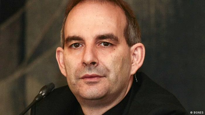 От ефира на националните БНР и БНТ, но и на