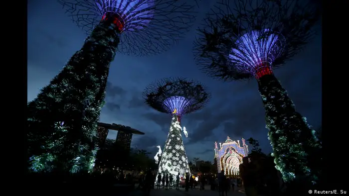 Singapur Superstrees Weihnachten