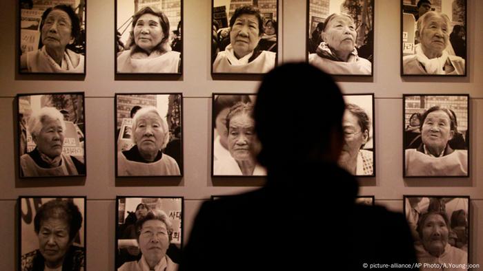 Comfort women′ dispute: Japan′s Abe to snub South Korea′s Olympics invite?  | Asia | An in-depth look at news from across the continent | DW |  12.01.2018