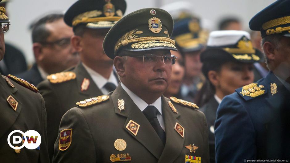 Maduro promotes general despite US charges – DW – 08/03/2016