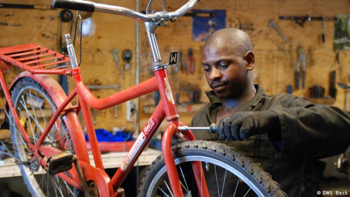 Young Africa (DW/J. Beck)