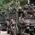 Filipino Armee Soldaten in Militärlastwagen in Patikol Stadt