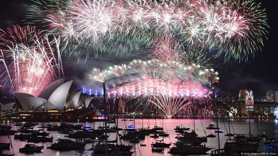 Sydney harbour fireworks to 2016 News DW 31.12.2015