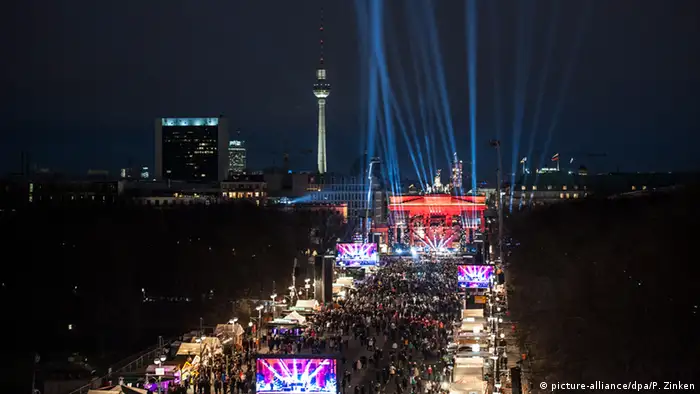 Silvester 2015 2016 Berlin Brandenburger Tor Deutschland 