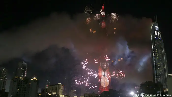 Dubai Silvester 2015 2016 Feuerwerk Address Hotel Brand 