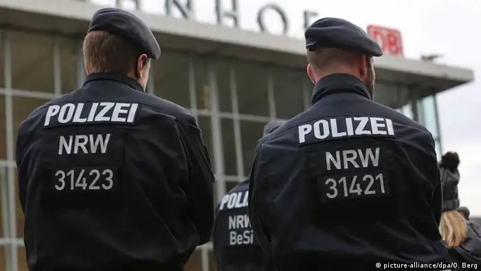 Deutschland Köln Polizeipräsenz nach sexuellen Übergriffen