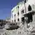 Зруйнована внаслідок авіаудару будівля в місті Маарет аль-Нуман