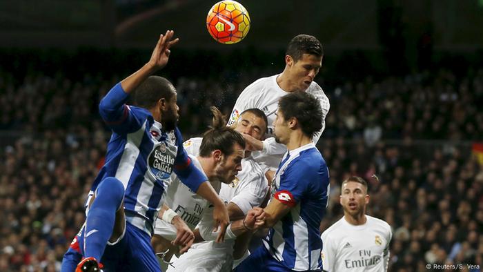 Real Madrid espagnol contre Deportivo La Corogne (Reuters/S.Vera)