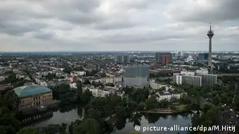 Düsseldorf Stadtansicht Rhein Brücke Fernsehturm