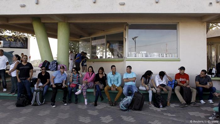 Costa Rica Migranten aus Kuba auf dem Weg zur Grenze Guatemala-Mexiko