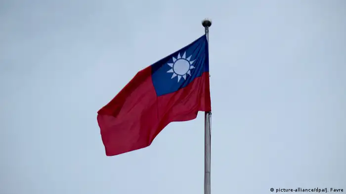 Taiwan Republik China Flagge (picture-alliance/dpa/J. Favre)