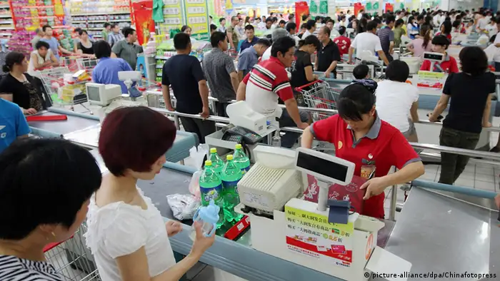 China Blick in einen Supermarkt in Zhuji