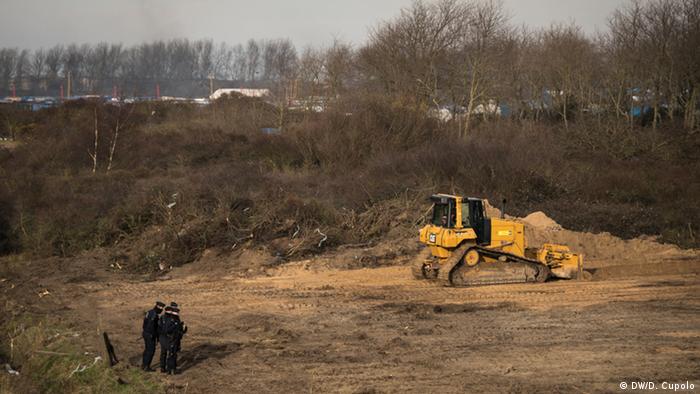 Frankreich Polizei räumt das illegale Flüchtlingslager Jungle bei Calais