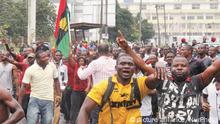 Supporters of Nnamdi Kanu took to the street of Enugu to celebrate his release 17 dec 2015 Keine Weitergabe an Drittverwerter. Copyright: picture alliance/NurPhoto