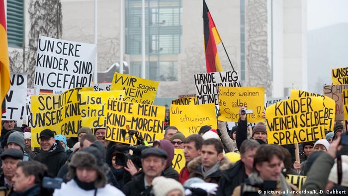 Пикет переселенцев из бывшего СССР в Берлине 23 января