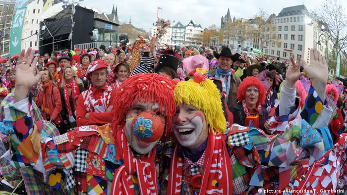 Deutschland Karneval in Köln (picture-alliance/dpa/F. Gambarini)