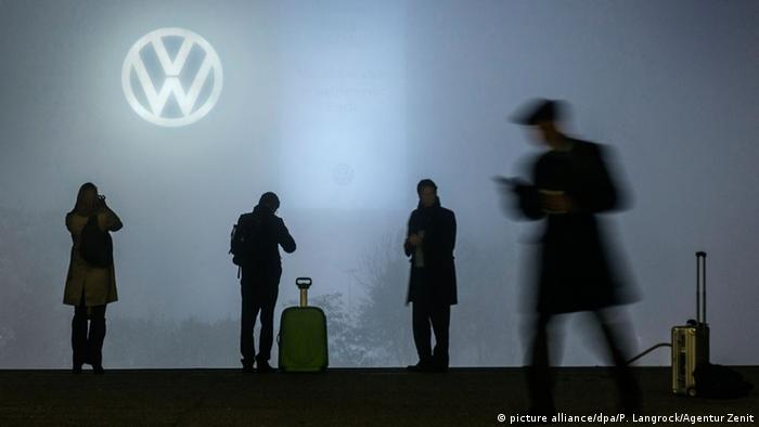 Автор: Пауль Лангрок (Paul Langrock), Agentur Zenit